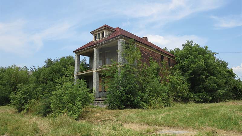 Abandoned house in Detroit, MI